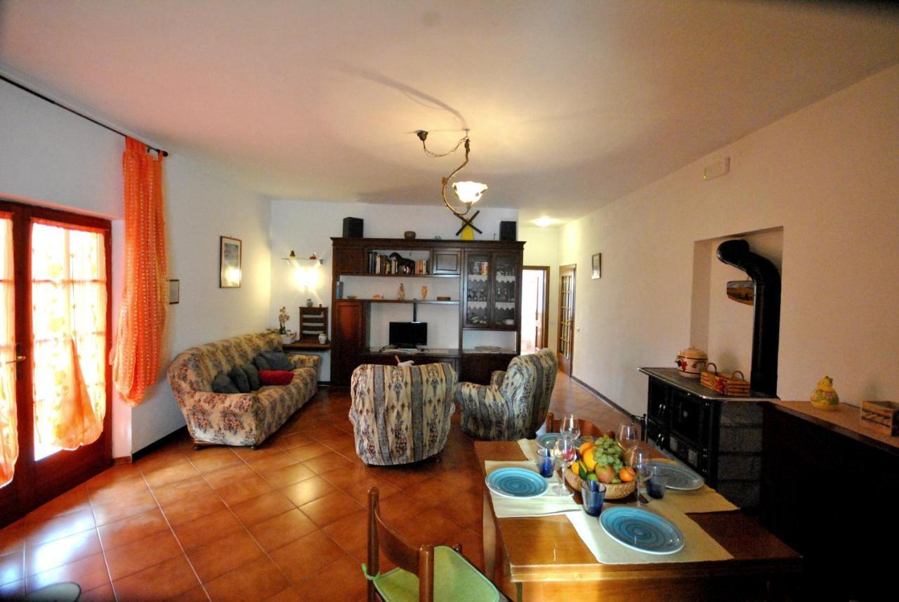 Agriturismo La Nicchia Кастельнуово-Берарденга Экстерьер фото